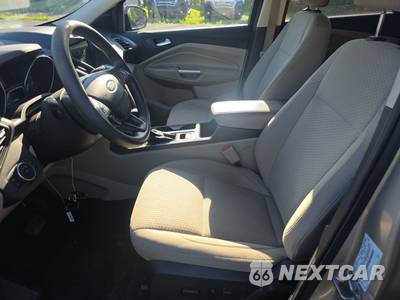 2017 Ford Escape SE - zdjęcie 7 z 37 - miniatura