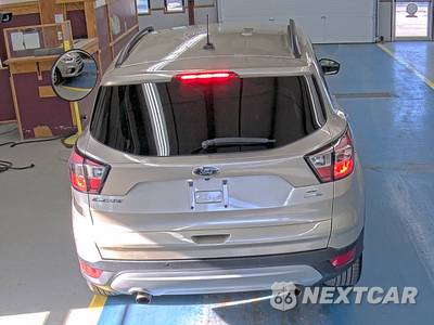 2017 Ford Escape SE - zdjęcie 5 z 37 - miniatura