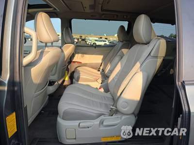 2014 Toyota Sienna Limited 7-Passenger 119.3" WB - zdjęcie 13 z 18 - miniatura