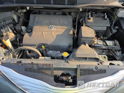 2014 Toyota Sienna Limited 7-Passenger 119.3" WB - zdjęcie 16 z 18 - miniatura