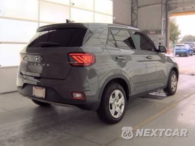 2020 Hyundai Venue SE - zdjęcie 4 z 18 - miniatura