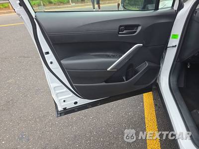 2024 Toyota Corolla Cross LE - zdjęcie 9 z 25 - miniatura