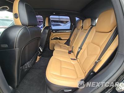 2017 Porsche Cayenne Platinum Edition - zdjęcie 13 z 31 - miniatura