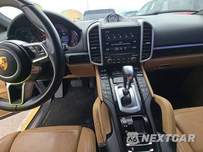 2017 Porsche Cayenne Platinum Edition - zdjęcie 11 z 31 - miniatura
