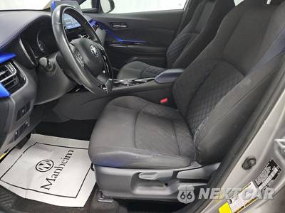 2020 Toyota C-HR XLE - zdjęcie 7 z 41 - miniatura