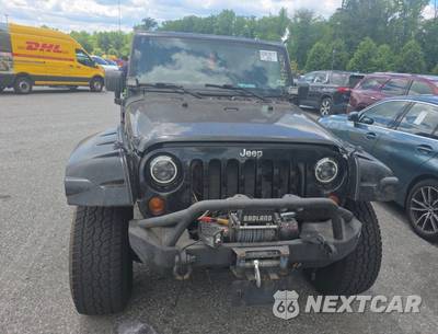 2013 Jeep Wrangler Unlimited Sahara - zdjęcie 1 z 19 - miniatura