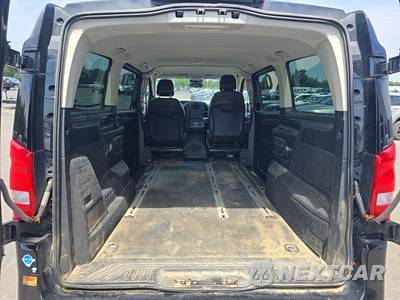 2017 Mercedes-Benz Metris Passenger Van 126.0" WB - zdjęcie 17 z 60 - miniatura