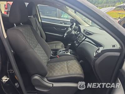 2019 Nissan Rogue Sport SV - zdjęcie 8 z 39 - miniatura