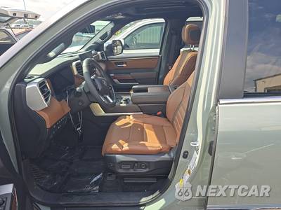 2025 Toyota Tundra i-FORCE MAX 1794 Edition Crew Cab Short Bed - zdjęcie 7 z 21 - miniatura