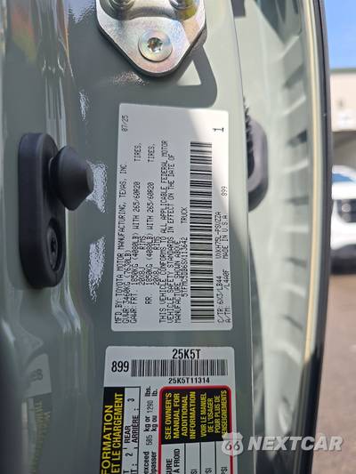 2025 Toyota Tundra i-FORCE MAX 1794 Edition Crew Cab Short Bed - zdjęcie 14 z 21 - miniatura