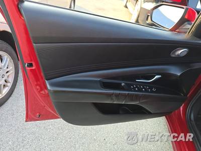 2023 Hyundai Elantra SEL - zdjęcie 9 z 40 - miniatura