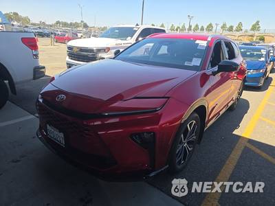 2025 Toyota Crown Signia XLE - zdjęcie 1 z 34 - miniatura