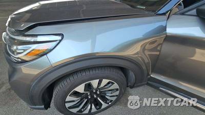 2025 Ford Explorer Platinum - zdjęcie 21 z 29 - miniatura