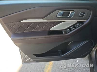 2025 Ford Explorer Platinum - zdjęcie 9 z 29 - miniatura