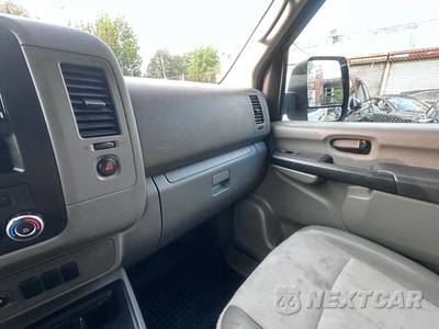 2017 Nissan NV2500 HD Cargo S Standard Roof 146.1" WB - zdjęcie 33 z 42 - miniatura