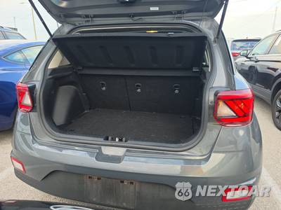 2025 Hyundai Venue SEL - zdjęcie 16 z 23 - miniatura