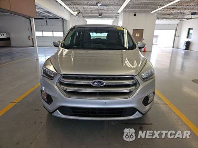2017 Ford Escape SE - zdjęcie 2 z 30 - miniatura