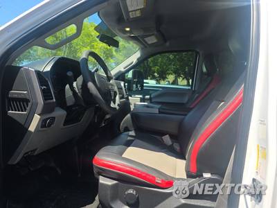 2019 Ford Super Duty F-250 XLT Crew Cab Medium Bed - zdjęcie 13 z 27 - miniatura
