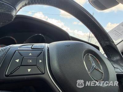 2013 Mercedes-Benz GLK 350 4MATIC - zdjęcie 19 z 49 - miniatura