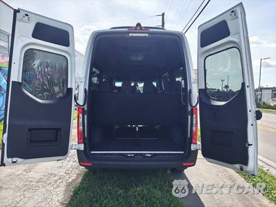 2025 Mercedes-Benz Sprinter 2500 Passenger Van Standard Roof 144.0" WB - zdjęcie 46 z 46 - miniatura