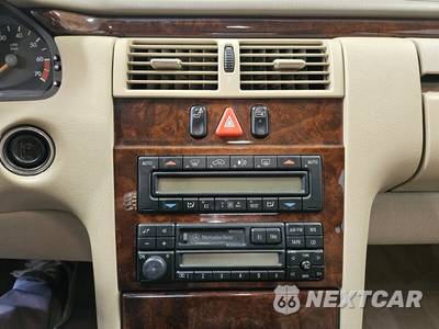 1998 Mercedes-Benz E 320 Sedan - zdjęcie 30 z 43 - miniatura