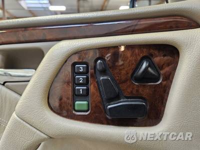 1998 Mercedes-Benz E 320 Sedan - zdjęcie 34 z 43 - miniatura