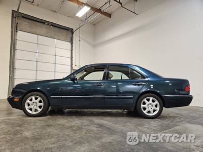 1998 Mercedes-Benz E 320 Sedan - zdjęcie 5 z 43 - miniatura