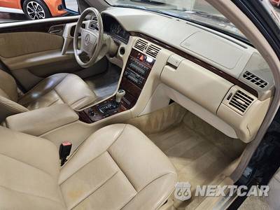 1998 Mercedes-Benz E 320 Sedan - zdjęcie 21 z 43 - miniatura