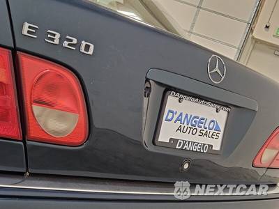 1998 Mercedes-Benz E 320 Sedan - zdjęcie 17 z 43 - miniatura