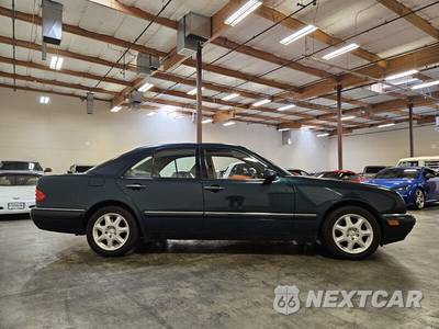 1998 Mercedes-Benz E 320 Sedan - zdjęcie 9 z 43 - miniatura