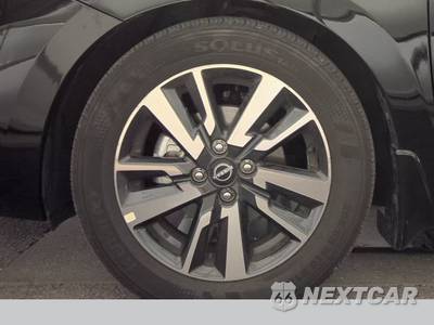 2025 Nissan Versa SV - zdjęcie 9 z 35 - miniatura