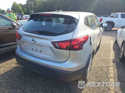 2017 Nissan Rogue Sport S - zdjęcie 4 z 60 - miniatura