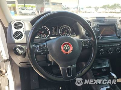 2017 Volkswagen Tiguan SEL - zdjęcie 10 z 28 - miniatura