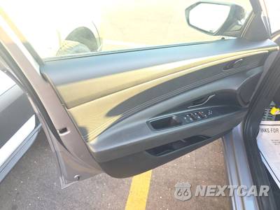 2026 Hyundai Elantra SEL Sport - zdjęcie 9 z 23 - miniatura
