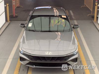 2026 Hyundai Elantra SEL Sport - zdjęcie 2 z 23 - miniatura