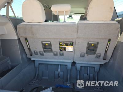 2020 Toyota Sienna L 7-Passenger 119.3" WB - zdjęcie 16 z 37 - miniatura