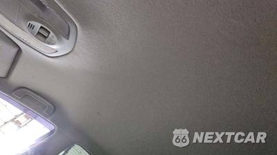 2017 Toyota Prius v Three - zdjęcie 29 z 41 - miniatura