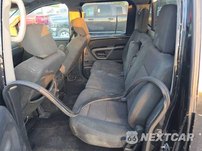 2015 Nissan TITAN SV Crew Cab Short Bed - zdjęcie 19 z 24 - miniatura