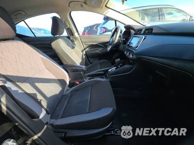 2025 Nissan Versa SV - zdjęcie 8 z 32 - miniatura