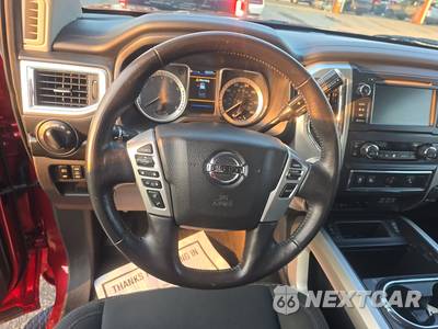 2019 Nissan TITAN SV Crew Cab Short Bed - zdjęcie 10 z 21 - miniatura