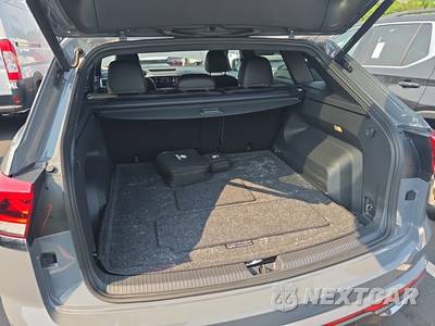 2023 Volkswagen Atlas Cross Sport 3.6L V6 SE w/Technology - zdjęcie 16 z 22 - miniatura
