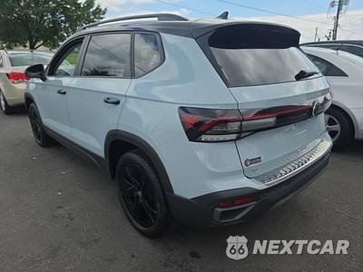 2025 Volkswagen Taos SE Black - zdjęcie 6 z 16 - miniatura