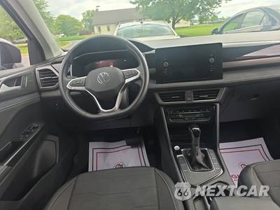 2025 Volkswagen Taos SE Black - zdjęcie 8 z 16 - miniatura