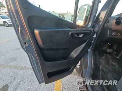 2019 Mercedes-Benz Sprinter 2500 Cargo Van Standard Roof 144.0" WB - zdjęcie 9 z 16 - miniatura