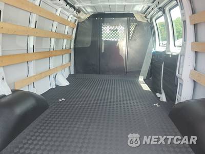 2025 GMC Savana 2500 Cargo Van 1WT 135.0" WB - zdjęcie 15 z 28 - miniatura