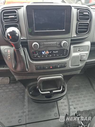 2025 Ram ProMaster 2500 Cargo Van Tradesman w/Passenger Seat Low Roof 136.0" WB - zdjęcie 11 z 24 - miniatura