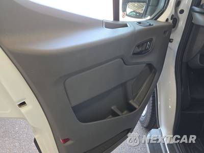 2025 Ford Transit 250 Cargo Van Low Roof 130.0" WB - zdjęcie 9 z 21 - miniatura