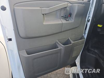 2025 GMC Savana 2500 Cargo Van 1WT 135.0" WB - zdjęcie 9 z 25 - miniatura