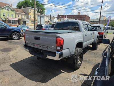2020 Toyota Tacoma SR5 Crew Cab Medium Bed - zdjęcie 4 z 22 - miniatura