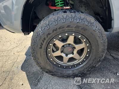 2020 Toyota Tacoma SR5 Crew Cab Medium Bed - zdjęcie 8 z 22 - miniatura